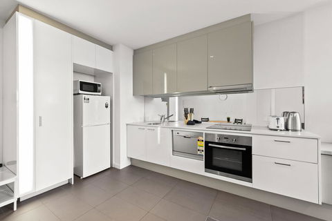 A Bright & Airy CBD Apt Next To Southern Cross - Darwin Tourism 2