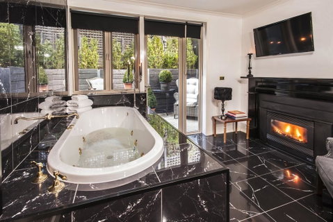A Loft In The Mill Boutique Accommodation - Darwin Tourism 1