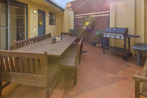 A Mariners Place - BEST Location In Town! - Darwin Tourism 3