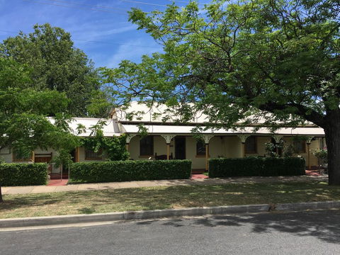 A Settlers Cottage Accommodation Bathurst CBD - Darwin Tourism 0