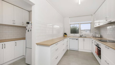 ABSOLUTE BEACHFRONT - FRANKSTON - Darwin Tourism 2