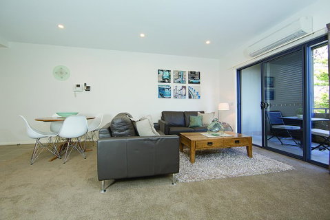 Accommodate Canberra- Domain Parliamentary Triangle - Darwin Tourism 1