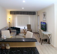 ADELAIDE CBD APARTMENT - 3BR 2BATH  CARPARK - Darwin Tourism