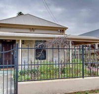 Adelaide close CBD Large Private Studio Apartment in St Peters - Darwin Tourism