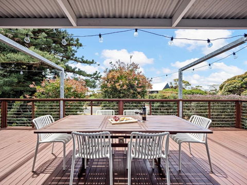 Eagle Bay Beach House - 300m To The Beach! - Darwin Tourism 0