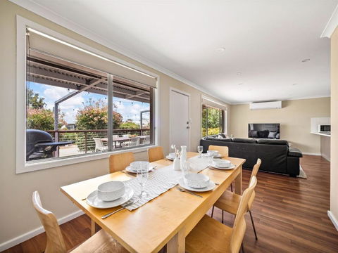 Eagle Bay Beach House - 300m To The Beach! - Darwin Tourism 3