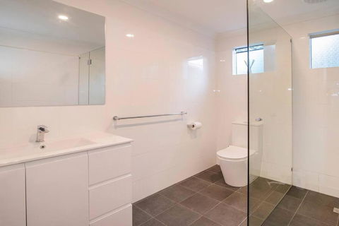 Eagle Bay Summerhaus - Darwin Tourism 2