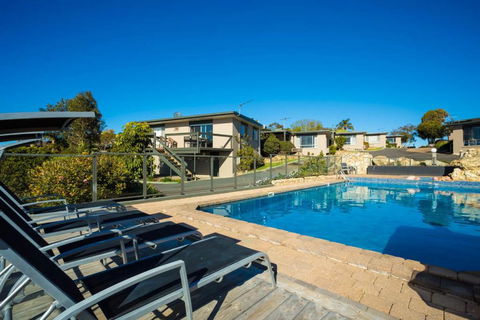 Eagle Heights Holiday Units - Darwin Tourism 0