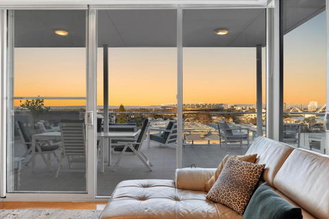 EAST34/60 - Urban Sanctuary - Darwin Tourism 1