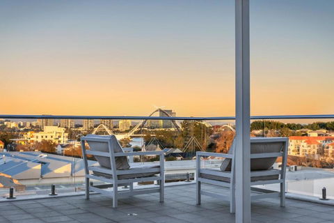 EAST34/60 - Urban Sanctuary - Darwin Tourism 3
