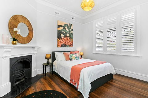 EDW19 - Stylish 2-Bed, 2-Bath Townhose In Drummoyne - Darwin Tourism 4