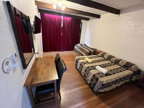 El Toro Motel - Darwin Tourism 2