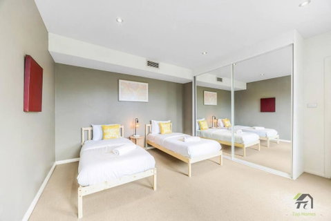 Entire 3 Bedrooms Townhouse In Baulkham Hills - Darwin Tourism 4
