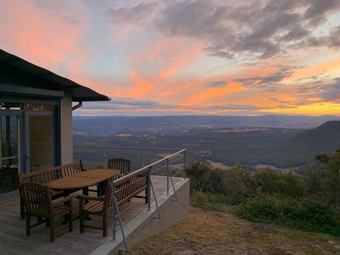 Escarpment Hideaway - Darwin Tourism 0