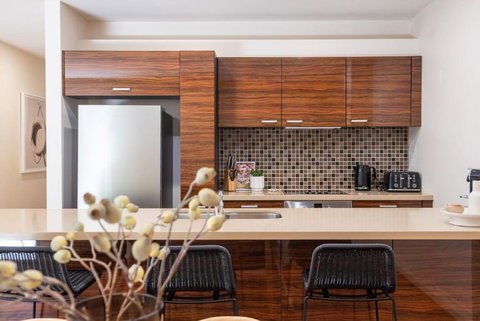 Esplanade Escape To The Brighton Beach Boxes - Darwin Tourism 2