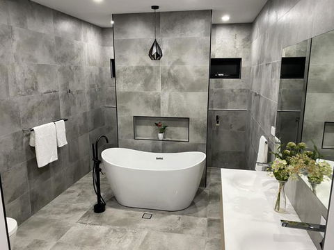 Fairy Meadow Beach House - Darwin Tourism 3