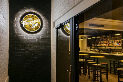 Farmers Home Hotel - Darwin Tourism 1