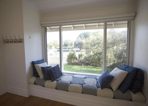 GALWAY COTTAGE - Darwin Tourism 4
