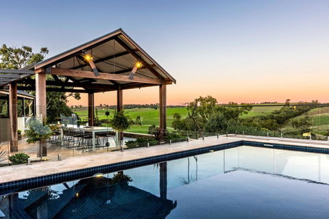 Gawler Park Estate - Darwin Tourism 4