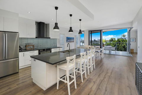 GEORGE8- THE ULTIMATE, FAMILY BEACH HOUSE! - Darwin Tourism 1