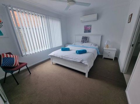 Glass House Mountains Retreat - Darwin Tourism 3