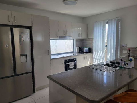 Glass House Mountains Retreat - Darwin Tourism 2