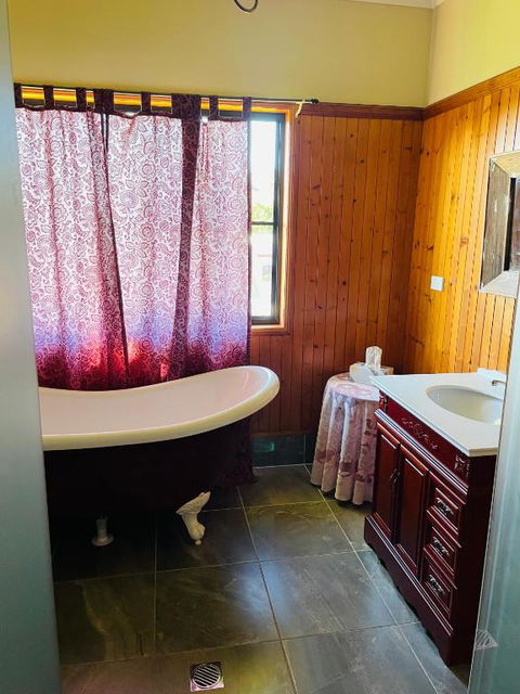 GOLDEN LACE B&B - Darwin Tourism 3