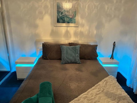 Gungahlin Luxe 5 Bedroom 2 Storey Home With Views Canberra - Darwin Tourism 3