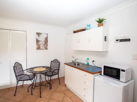 GORGEOUS STUDIO + 100M TO BEACH + POOL - Darwin Tourism 2