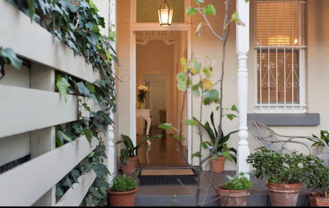 Gorgeous Subiaco Cottage - Darwin Tourism 1