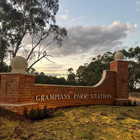Grampians Park Station - Darwin Tourism 0
