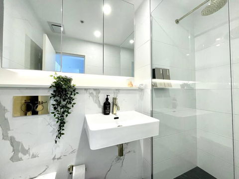 GREEN Skyline View2BR Close To Easter Show - Darwin Tourism 1