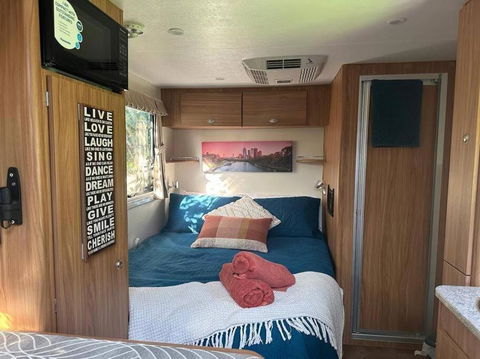 Heated Caravan With All The Trimmings - Darwin Tourism 0