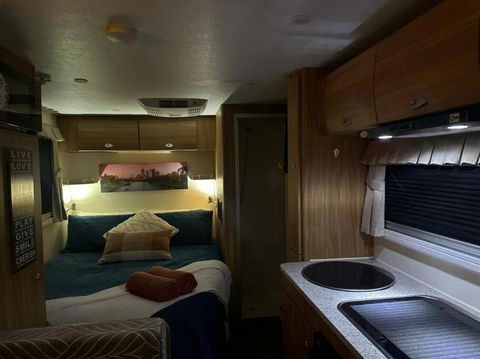 Heated Caravan With All The Trimmings - Darwin Tourism 3