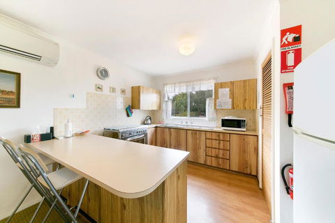 Hillside Country Retreat - Darwin Tourism 3