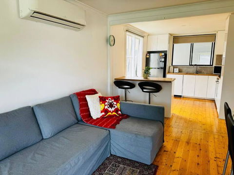 House In Sunshine Close To City - Darwin Tourism 0