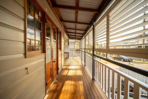 House Of Fairy Wren -Charming Queenslander Cottage Mins Drive To Brisbane CBD And Gabba Stadium! - Darwin Tourism 1