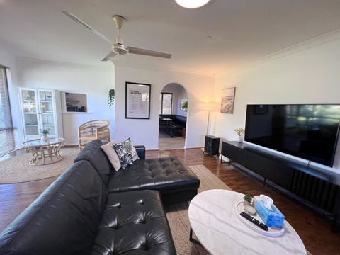 Humble & Homely - Darwin Tourism 0
