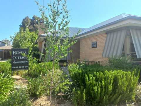 Hunter Cottage Euroa - SHORT TERM RENTAL - Darwin Tourism 1