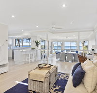 Adrift Retreat - St Georges Basin Waterfront Home - Darwin Tourism