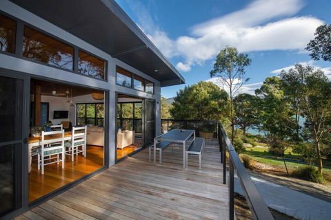Adventure Bay Beach House - Darwin Tourism 0