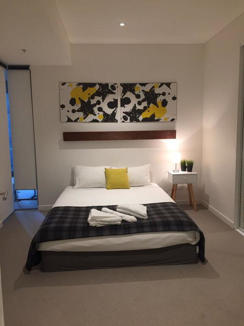 AirTrip Apartment On Margaret Street In CBD - Darwin Tourism 3