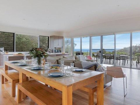 Aloha - Direct Beach Access From Property - Darwin Tourism 1