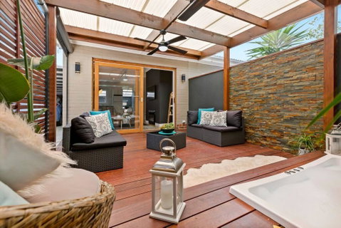 AMORE A Tranquil Retreat With Couples Spa - Darwin Tourism 2