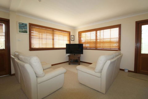 Amzaz, 15 Korogora Street - Darwin Tourism 2