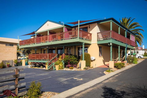 Anchors Aweigh - Darwin Tourism 2