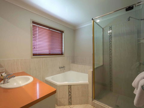 Annand Mews Apartments - Darwin Tourism 2