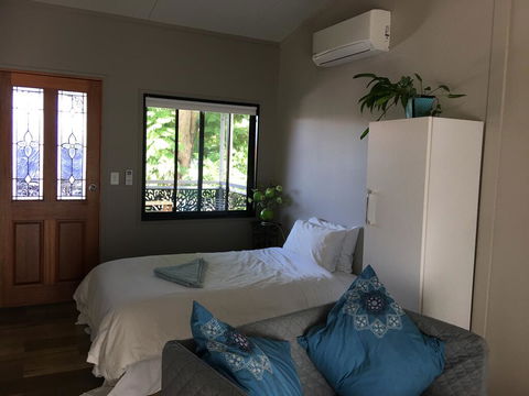 Annerley-granny Flat,private, New, Convenience - Darwin Tourism 0
