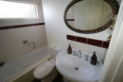 Annies Garden Cottage - Darwin Tourism 3