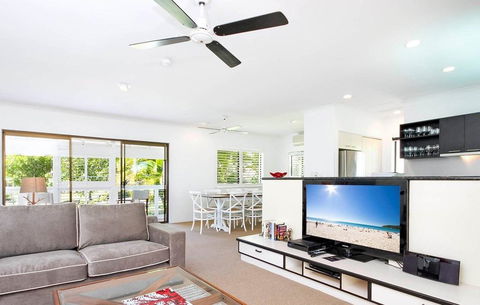 Apartment 1 - 20 Viewland Drive - Darwin Tourism 1